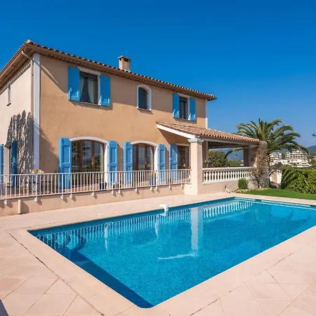 Provencale Avec Piscine Et Vue !