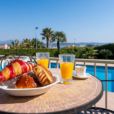 Provencale Avec Piscine Et Vue ! Villa Mandelieu