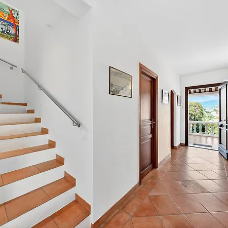 Provencale Avec Piscine Et Vue ! Mandelieu