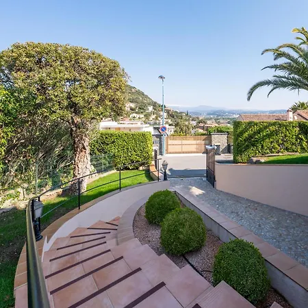 Provencale Avec Piscine Et Vue !