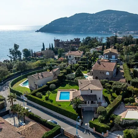 Provencale Avec Piscine Et Vue !