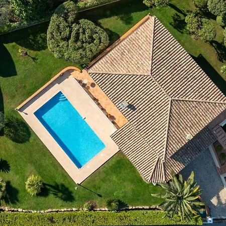 Provencale Avec Piscine Et Vue ! Villa